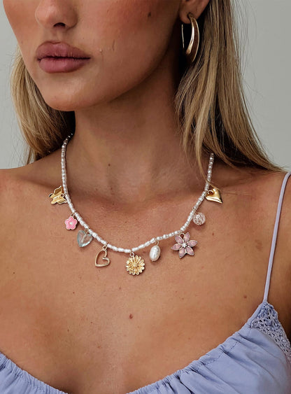 A Charm Kolye Çoklu Çalışır