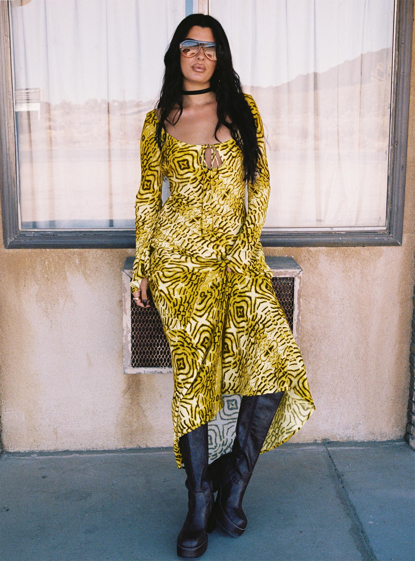 Batan Güneş Uzun Kollu Maxi Elbise Sarı / Siyah