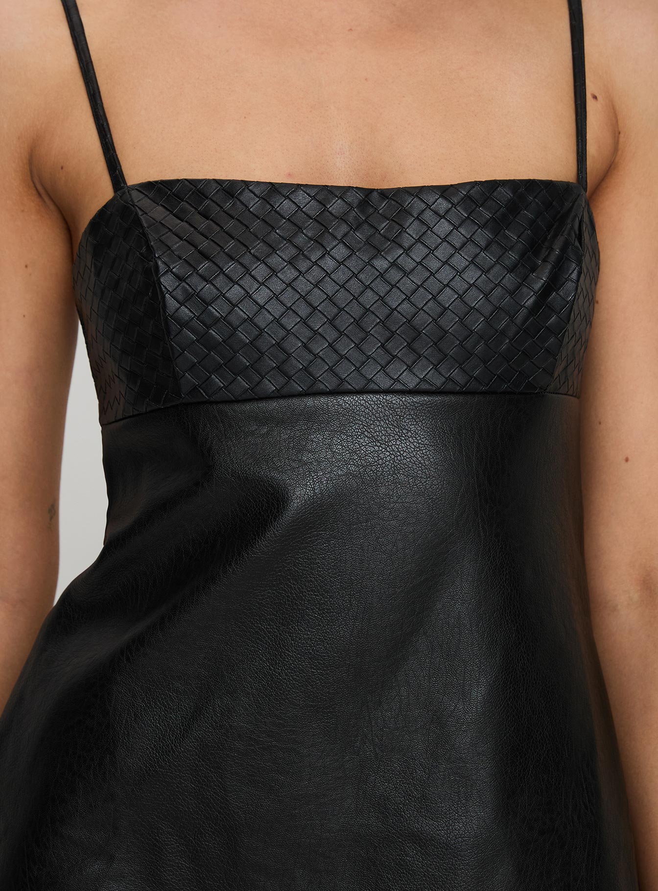 Isak Dokuma Suni Deri Mini Elbise Siyah